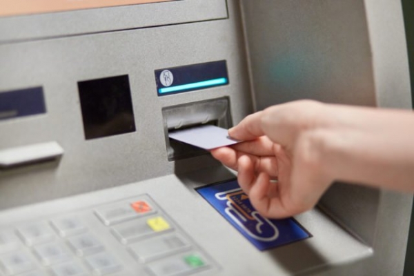 스페인 경찰청이 마약 밀수로 사용된 비트코인 ATM 기기 두대를 단속했다. 사진출처: 크립토뉴스